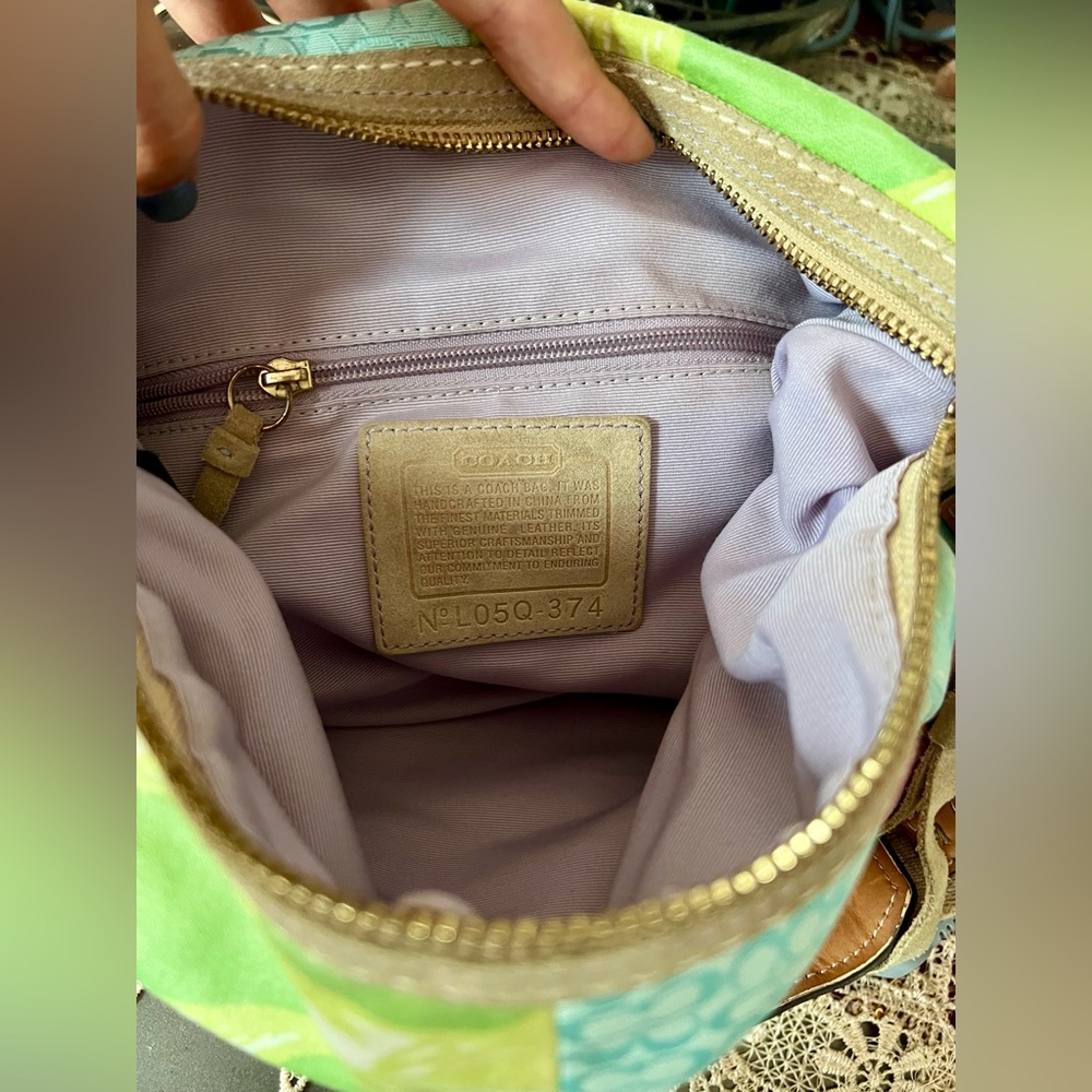 COACH Vintage Y2K multicolor Patchwork Bag – Pastel, Small & Chic - Picture 7 of 17